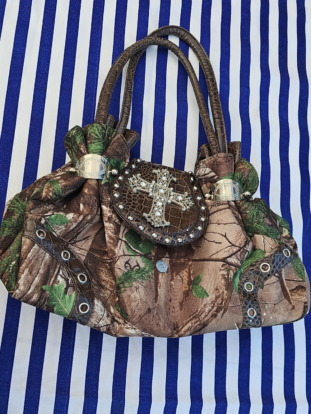 Realtree Brown and Green Camo Shoulder Bag with Jeweled Cross